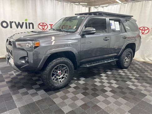 Used 2022 Toyota 4Runner TRD Off-Road Premium image 4