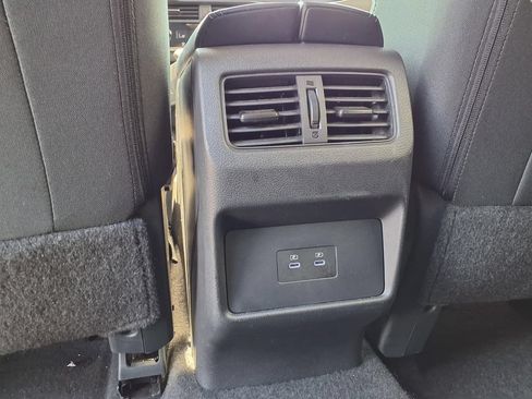 Used 2025 Nissan Rogue SV FWD image 23