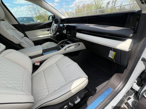 New 2026 Lincoln Nautilus Black Label AWD/4WD image 16