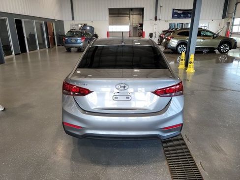 Used 2022 Hyundai Accent SEL FWD image 6