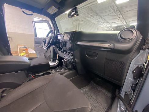 Used 2014 Jeep Wrangler Unlimited Sport AWD/4WD image 37