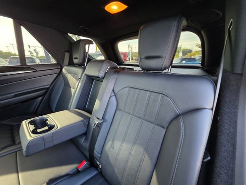 Used 2018 Mercedes-Benz GLE 350 w/ Premium 1 Package image 21