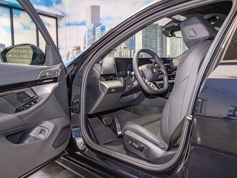 Used 2026 BMW 530i xDrive w/ M Sport Package image 13