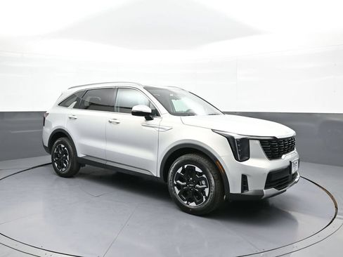 New 2026 Kia Sorento S FWD image 4