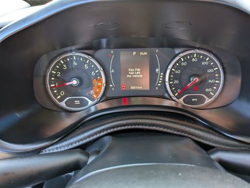 Used 2016 Jeep Renegade Latitude AWD/4WD image 52