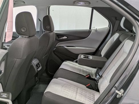 Used 2022 Chevrolet Equinox LS AWD/4WD image 17