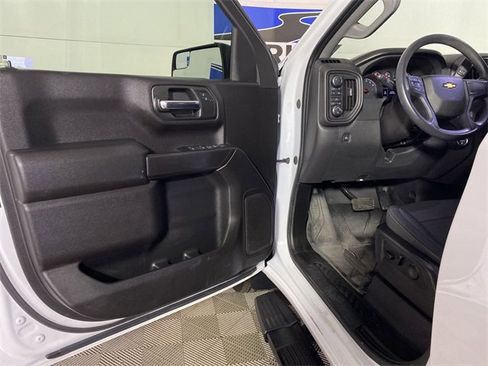 Used 2024 Chevrolet Silverado 1500 Custom image 28