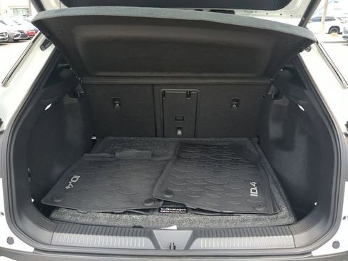 Used 2023 Volkswagen ID.4 Pro S AWD/4WD image 9