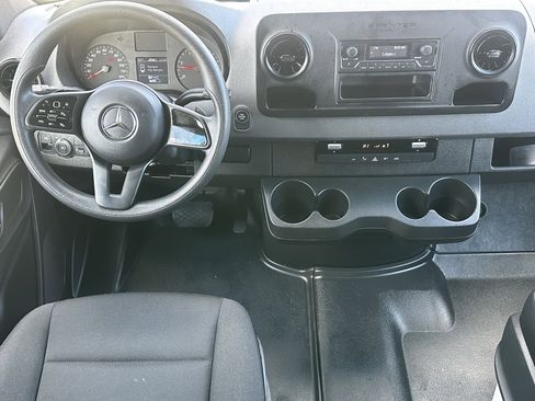 Used 2020 Mercedes-Benz Sprinter 2500 w/ Driver Convenience Package image 22