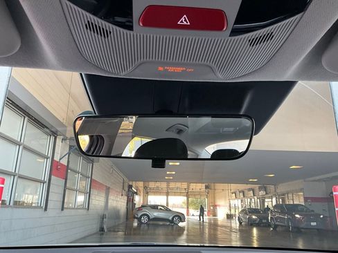 Used 2025 Kia K4 LXS image 17