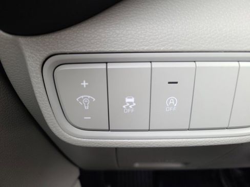 Used 2025 Kia Soul LX image 25