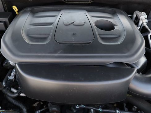 Used 2020 Jeep Grand Cherokee Altitude image 29