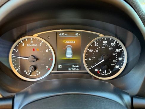 Used 2017 Nissan Sentra SR FWD image 29