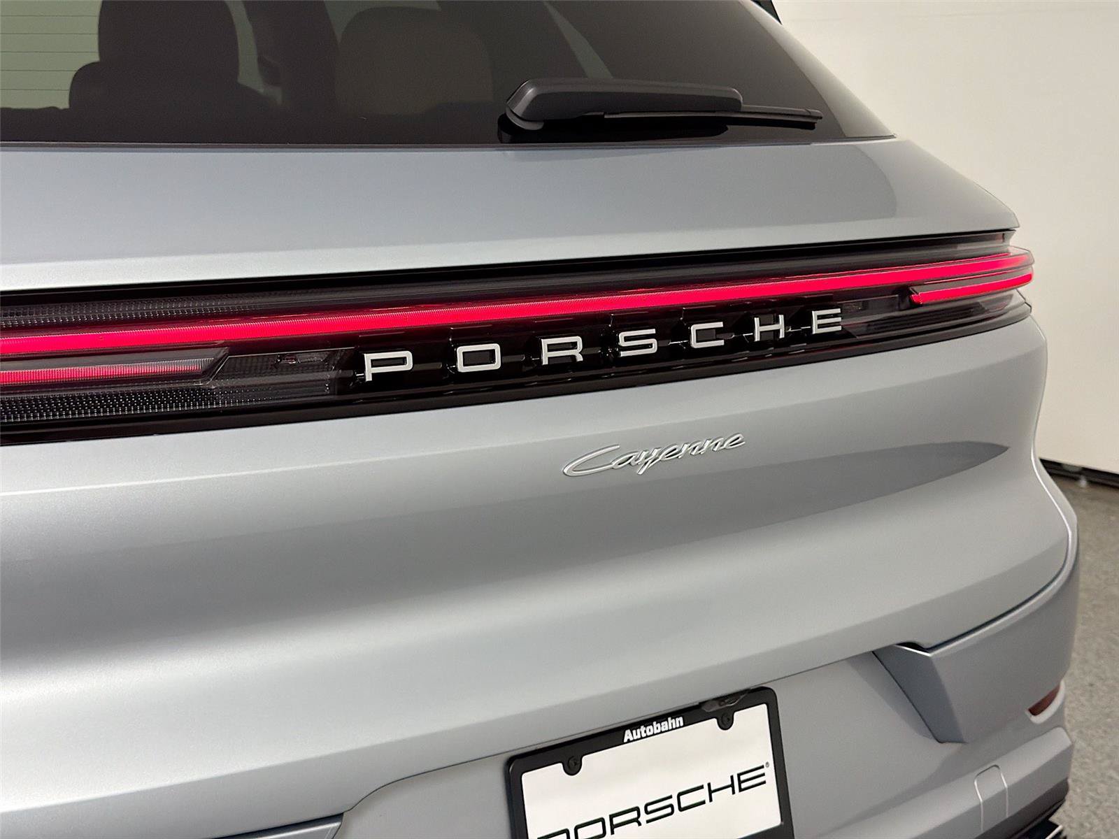Certified 2026 Porsche Cayenne AWD/4WD image 16