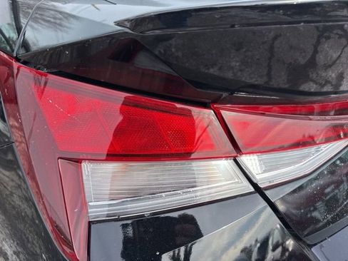 Certified 2025 Hyundai Elantra Sport image 33