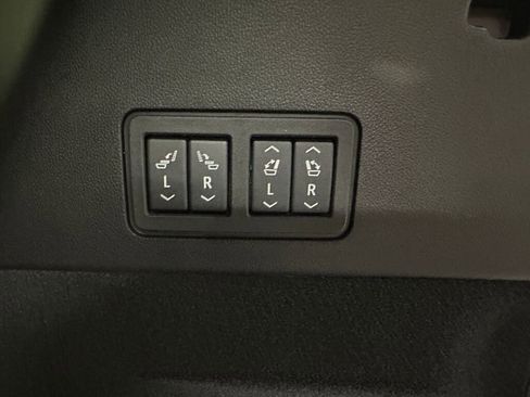 Certified 2025 Cadillac XT6 Sport w/ Technology Package image 34