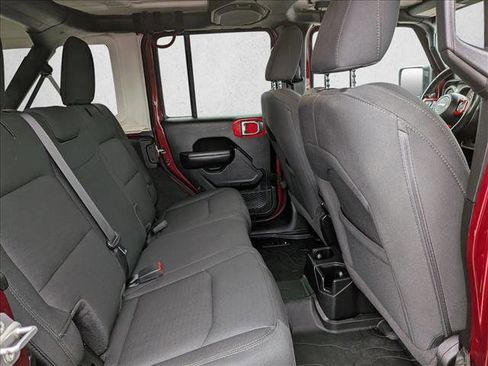 Used 2021 Jeep Wrangler Unlimited Sport image 19