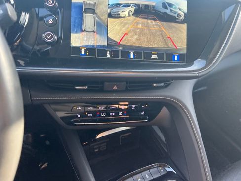 Used 2022 Buick Envision Essence w/ Technology Package I AWD/4WD image 16