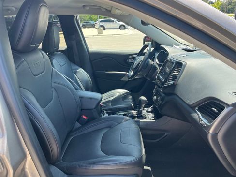 Used 2020 Jeep Cherokee Limited AWD/4WD image 35
