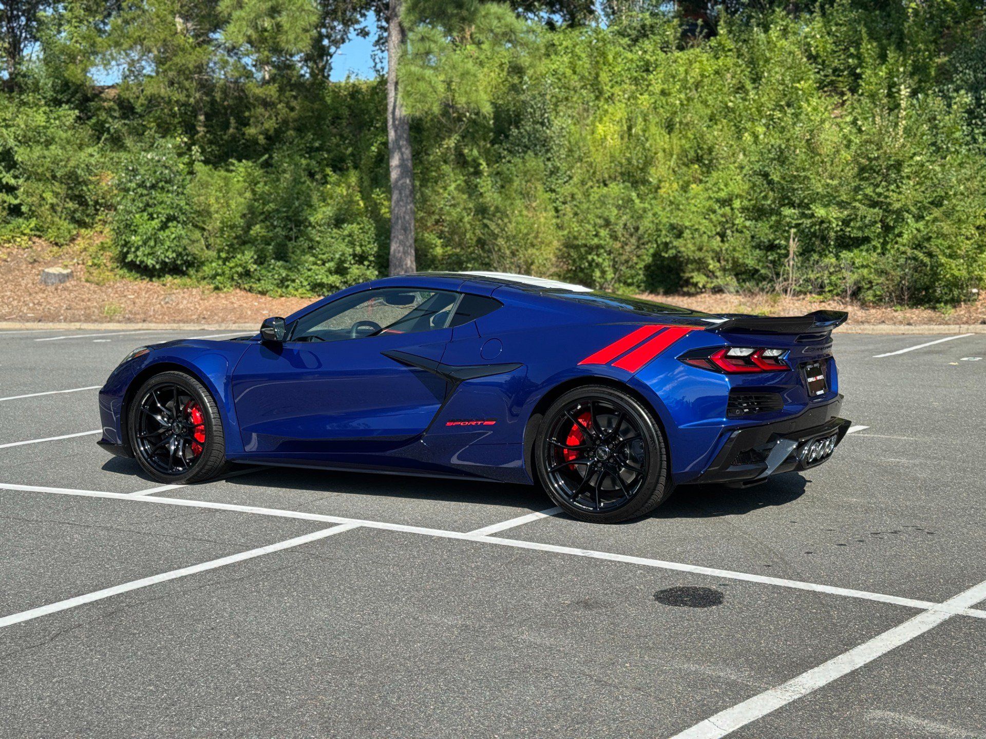Used 2027 Chevrolet Corvette Grand Sport w/ Stealth Interior Trim Package RWD image 7