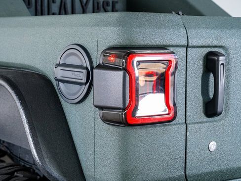 Used 2019 Jeep Wrangler Unlimited Sport S image 28