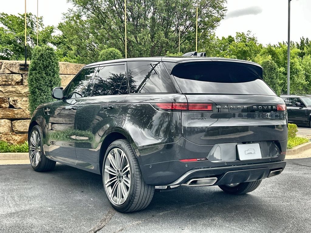 New 2026 Land Rover Range Rover Sport Dynamic SE AWD/4WD image 3