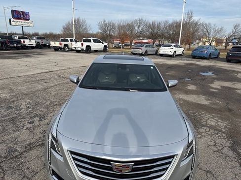 Used 2018 Cadillac CT6 Luxury image 9