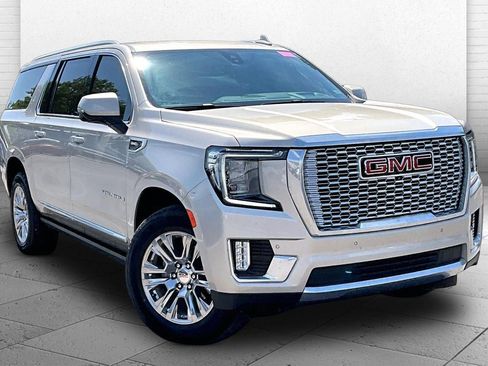 Used 2021 GMC Yukon XL Denali w/ Advanced Technology Package AWD/4WD image 1