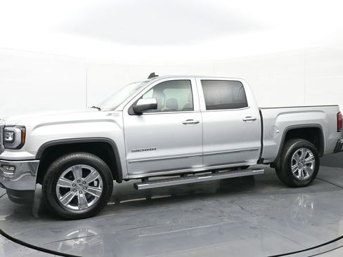 Used 2018 GMC Sierra 1500 SLT image 6