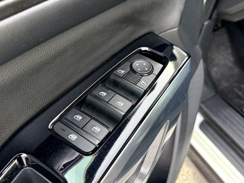 Used 2023 Nissan Pathfinder SL w/ SL Premium Package AWD/4WD image 14