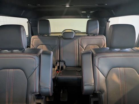 Used 2022 Ford Expedition Max Limited image 27