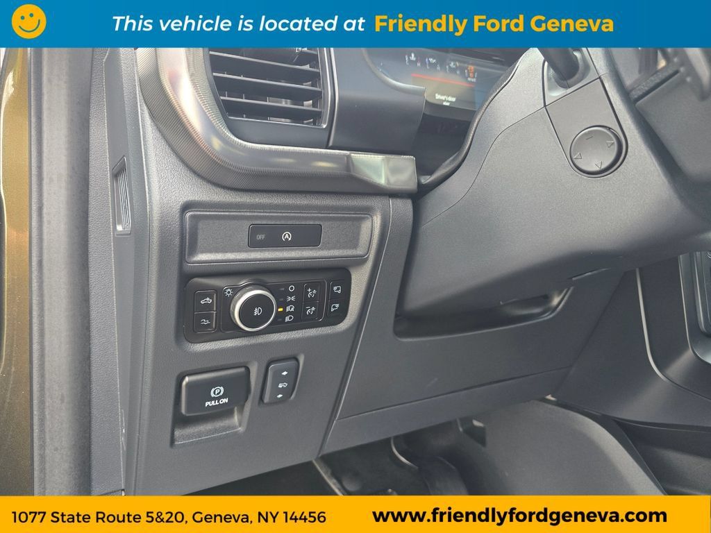 Used 2025 Ford F150 Raptor AWD/4WD image 21