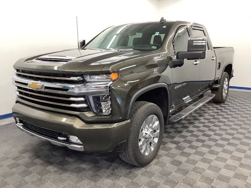 Used 2023 Chevrolet Silverado 2500 High Country w/ Technology Package AWD/4WD image 1