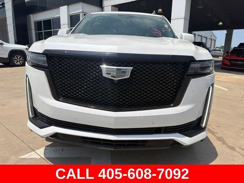 Used 2021 Cadillac Escalade Sport w/ Driver Assist Tech Package AWD/4WD image 8