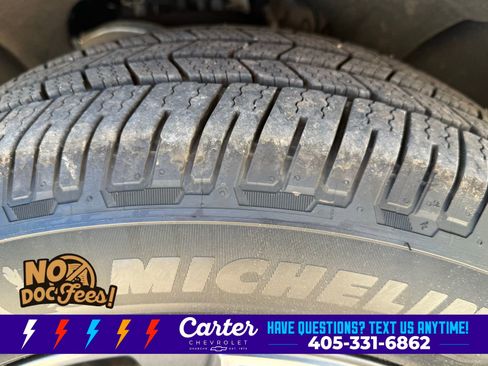 Used 2021 Chevrolet Tahoe Z71 w/ Z71 Off-Road Package AWD/4WD image 13