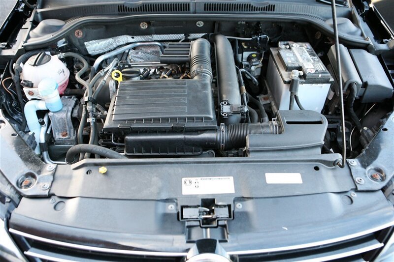 Used 2017 Volkswagen Jetta SE FWD image 7
