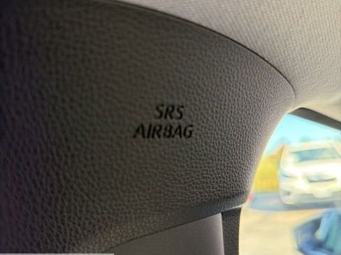 Used 2025 Toyota Prius Limited image 33