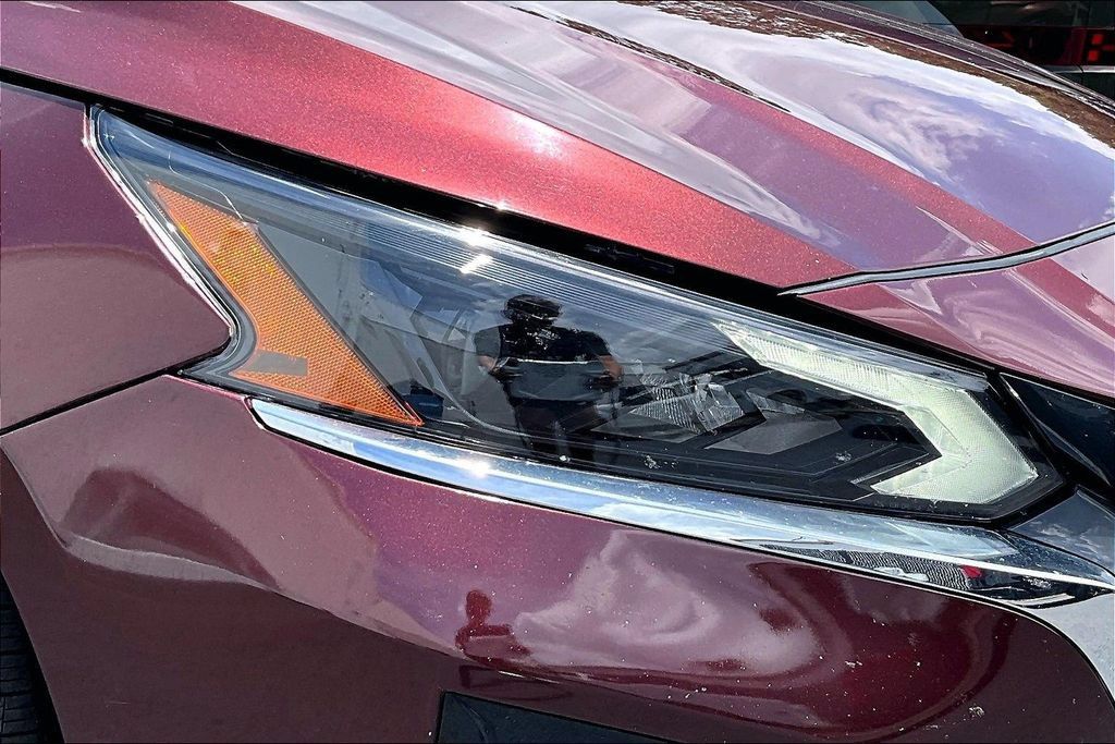 Used 2024 Nissan Altima 2.5 SV w/ SV Premium Package FWD image 30