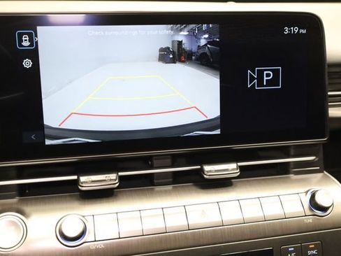 Used 2025 Hyundai Kona SEL image 16