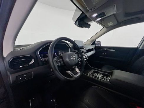 Used 2024 Honda Pilot Elite image 17