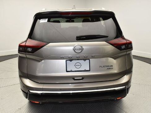 Certified 2026 Nissan Rogue Platinum w/ Platinum Premium Package AWD/4WD image 6