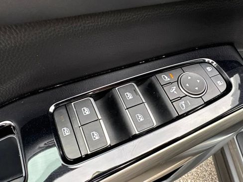 Certified 2024 Nissan Pathfinder Platinum w/ Black Appearance Package AWD/4WD image 13