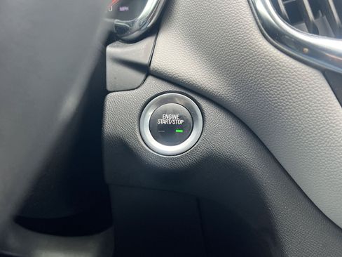 Used 2024 Chevrolet Equinox LS w/ LS Convenience Package FWD image 7