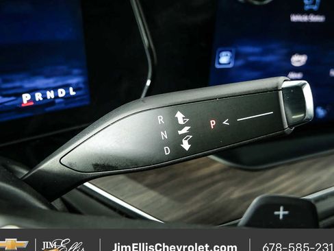 Certified 2025 Chevrolet Tahoe LT image 16