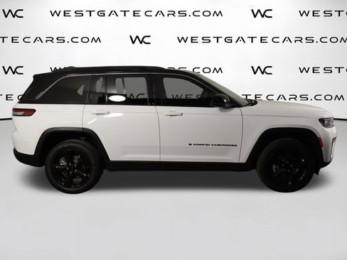 Used 2026 Jeep Grand Cherokee Limited w/ Limited Altitude Package AWD/4WD image 44