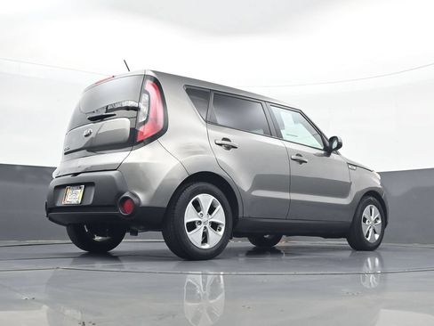 Used 2015 Kia Soul FWD image 26
