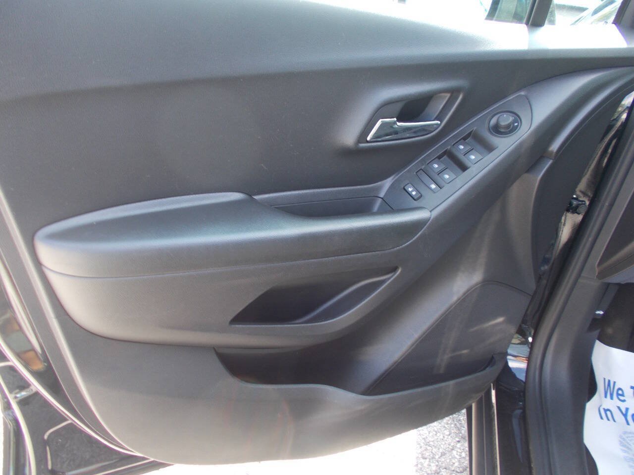 Used 2021 Chevrolet Trax LT w/ Driver Confidence Package FWD image 13
