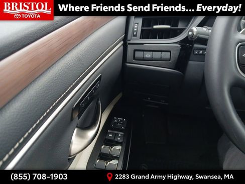 Used 2025 Lexus ES 350 w/ Premium Package image 22