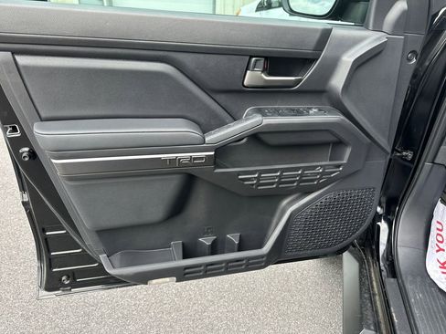 New 2025 Toyota Tacoma TRD Off-Road AWD/4WD image 13