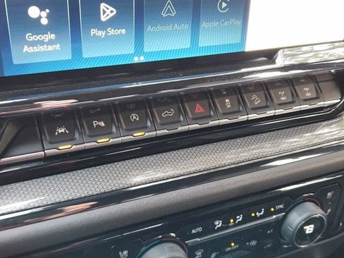 Used 2025 Chevrolet Silverado 1500 ZR2 w/ Technology Package image 22